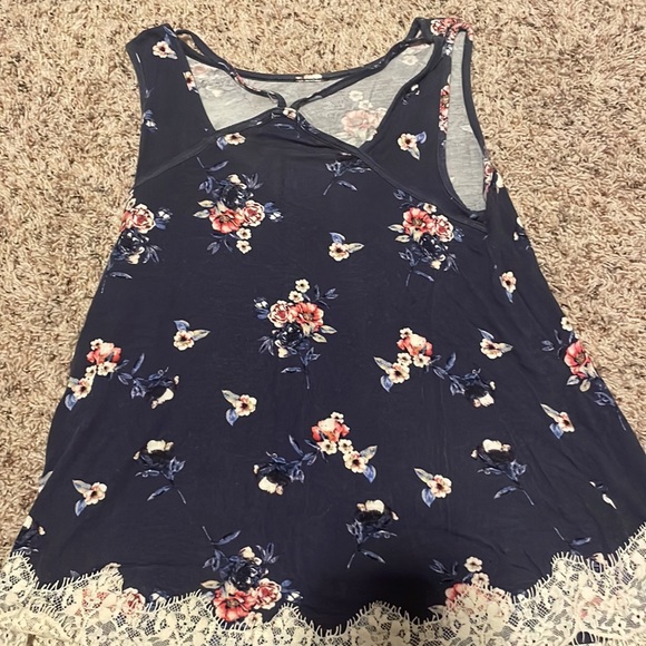 Floral Tank - Picture 2 of 2